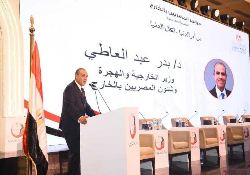 عبد العاطى: نعمل على تحسين الخدمات القنصلية وتيسير جميع إجراءات المصريين بالخارج