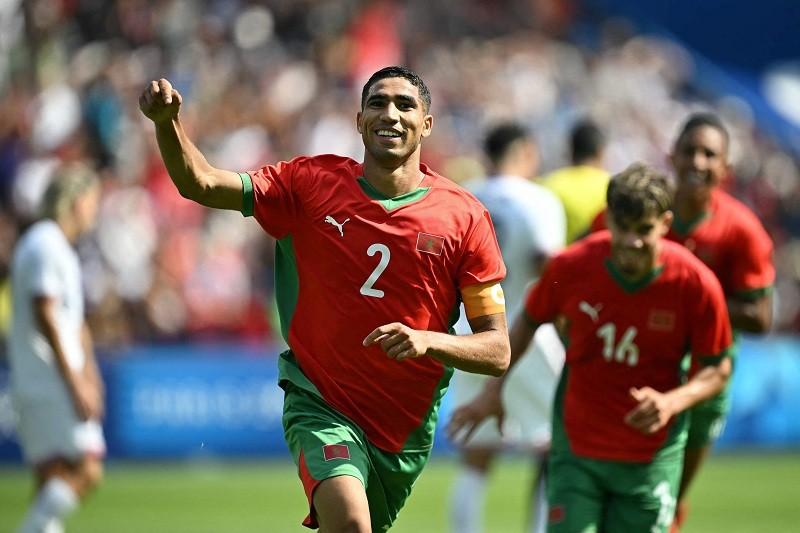 حكيمي على رأس تشكيل منتخب المغرب الأولمبي لمواجهة إسبانيا بنصف النهائي