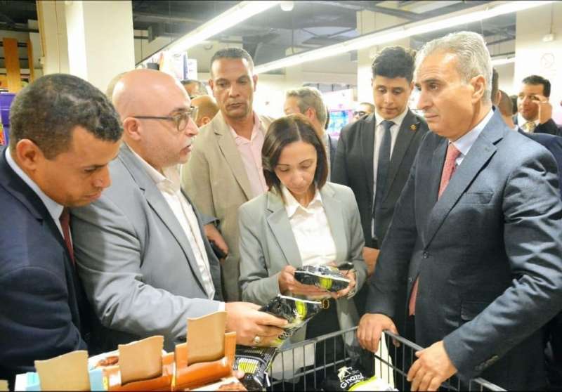 خط أحمر