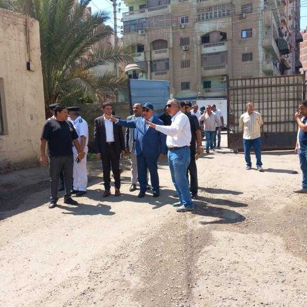 محافظ الدقهلية يتفقد شوارع المنصورة لمتابعة مستوى النظافة ورفع الإشغالات.. صور