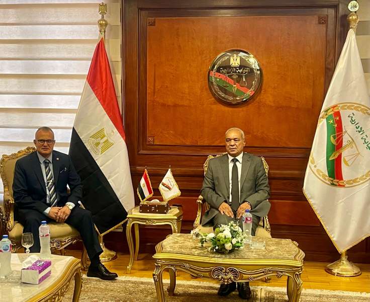 خط أحمر