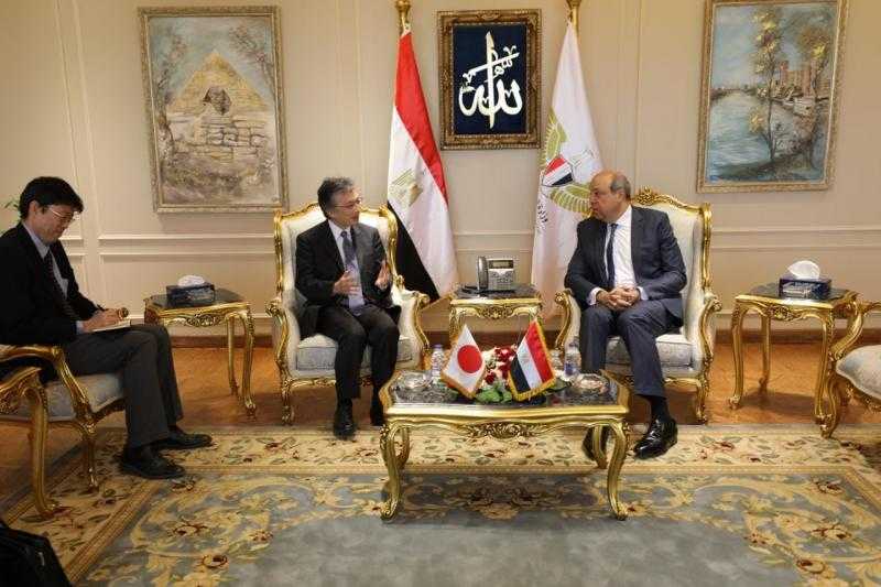وزير الطيران المدني يستقبل السفير الياباني لتعزيز التعاون بين مصر واليابان في عدة مجالات