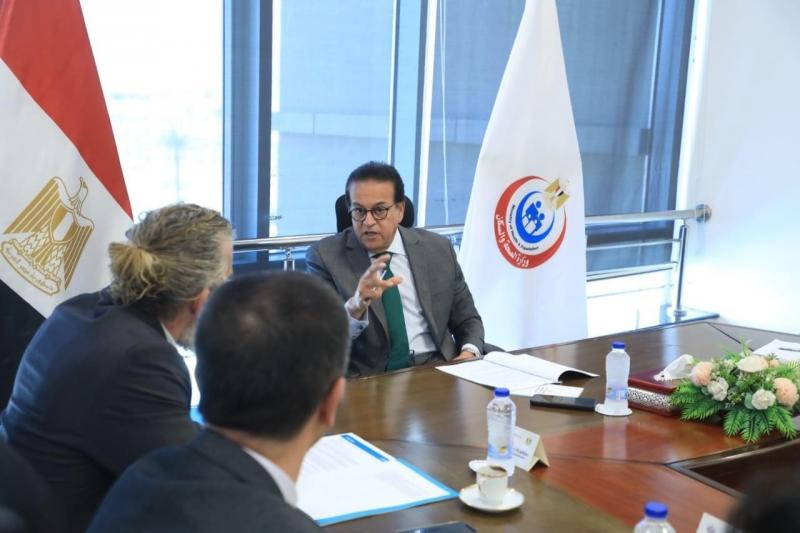 وزير الصحة يعقد اجتماعاً مع ممثل منظمة الأمم المتحدة للطفولة ”اليونيسيف” لمناقشة سبل التعاون المشترك