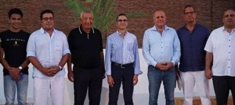 خط أحمر