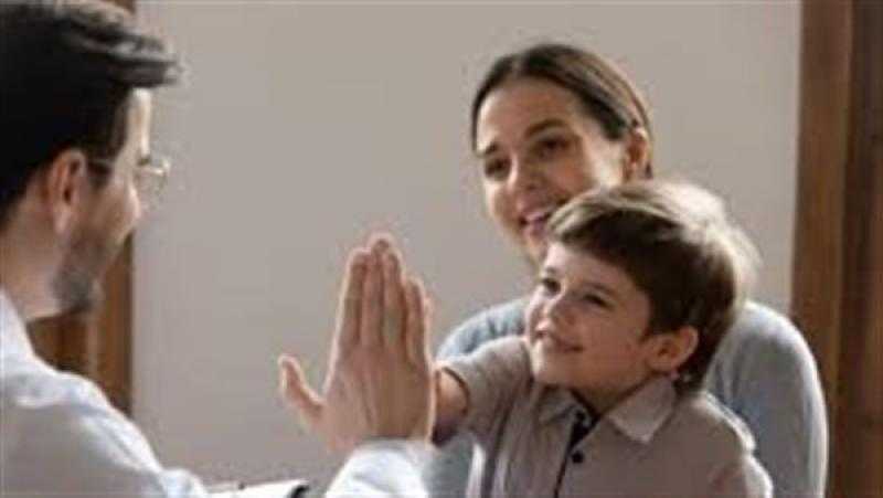 الوجدانية ضعيفة..خبير: الأهالي تخلوا عن تربية المشاعر من أجل العقول
