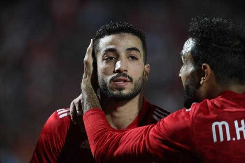 اتحاد جدة ينافس نيس الفرنسي على نجم دفاع الأهلي