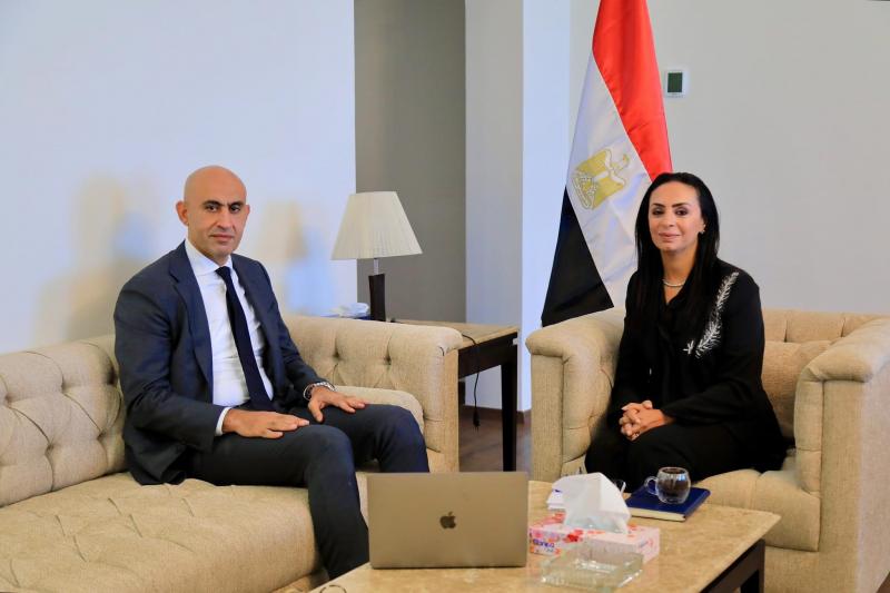 خط أحمر