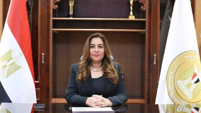 وزيرة التنمية المحلية تصدر أول حركة محليات عقب توليها المسئولية