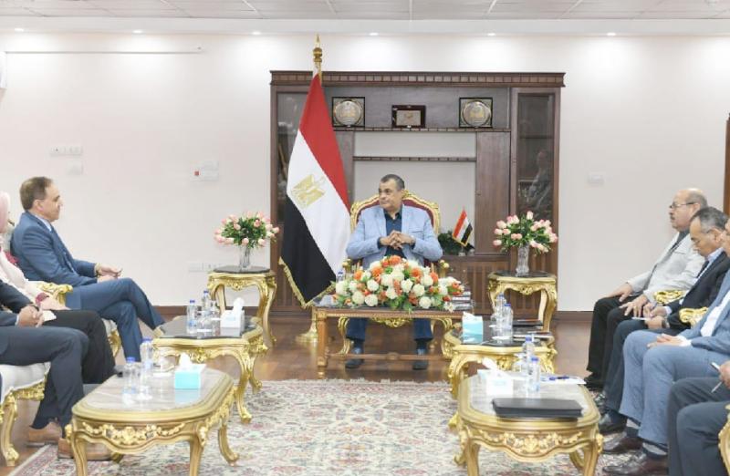 خط أحمر