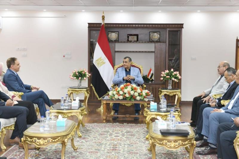 خط أحمر