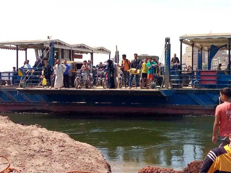 محافظ أسيوط يوجه برفع كفاءة مراسي المعديات بالمراكز.. صور