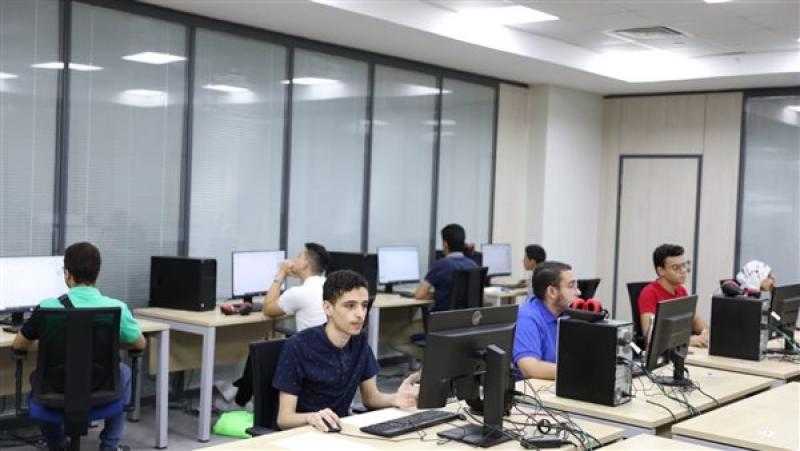 نصائح هامة للطلاب خلال المرحلة الأولى من التنسيق بالجامعات.. أستاذ مناهج يوضح