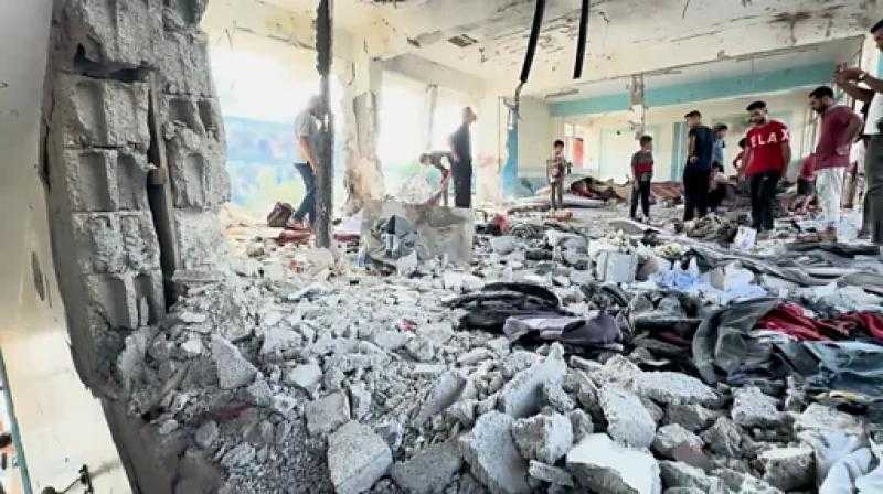 نيويورك تايمز: الضربات الإسرائيلية على مدارس غزة تضع المدنيين أمام معضلة مؤلمة