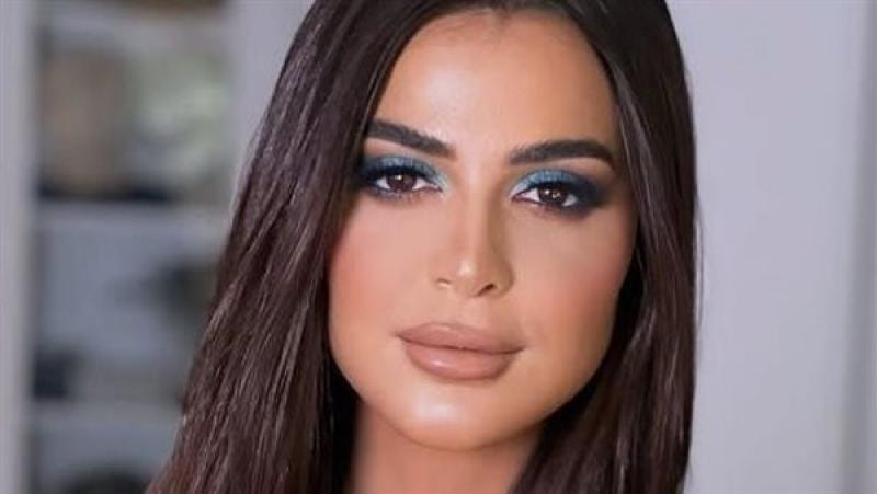 بـ توب أبيض مكشوف البطن.. رانيا منصور تخطف الأنظار بجمالها عبر إنستجرام