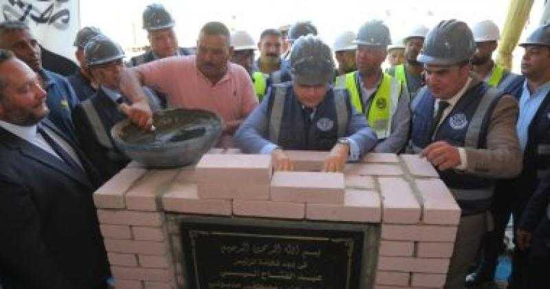 محافظ كفر الشيخ يضع حجر أساس مصنع تدوير المخلفات الصلبة بالحامول.. صور