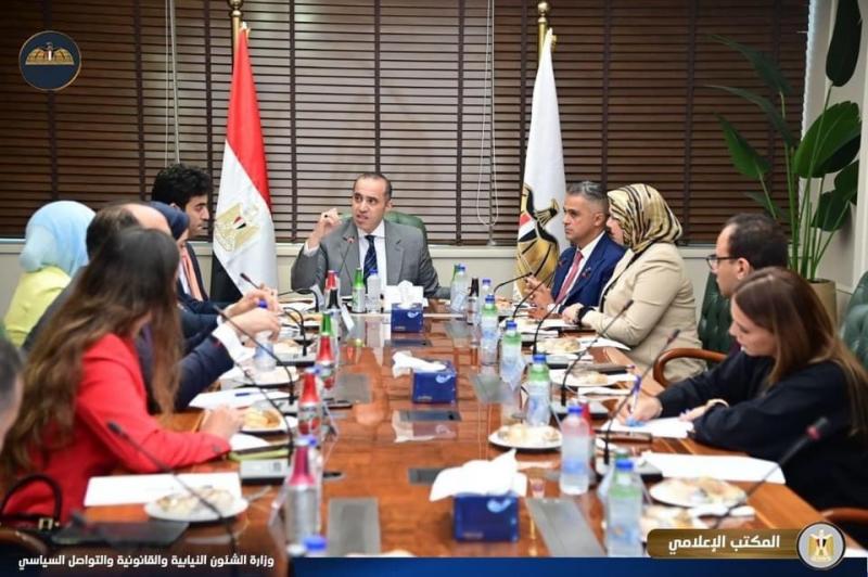 وزير الشئون النيابية والقانونية والتواصل السياسي: الرئيس السيسي أولى اهتمامًا كبيرًا بتمكين الشباب