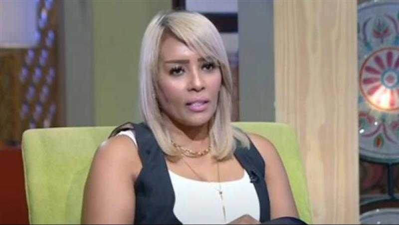هل يمكن التنبؤ بطلاق شخص أو وفاته.. رد حاسم من خبيرة أبراج