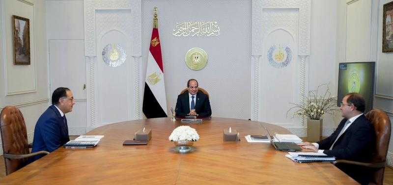 الرئيس السيسى يتابع مؤشرات الأداء المالى للموازنة العامة