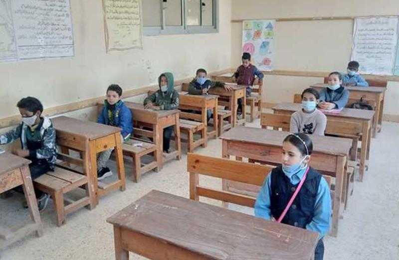 مصادر: رفع درجات أعمال السنة إلى 40% من المجموع لجذب الطلاب للمدرسة