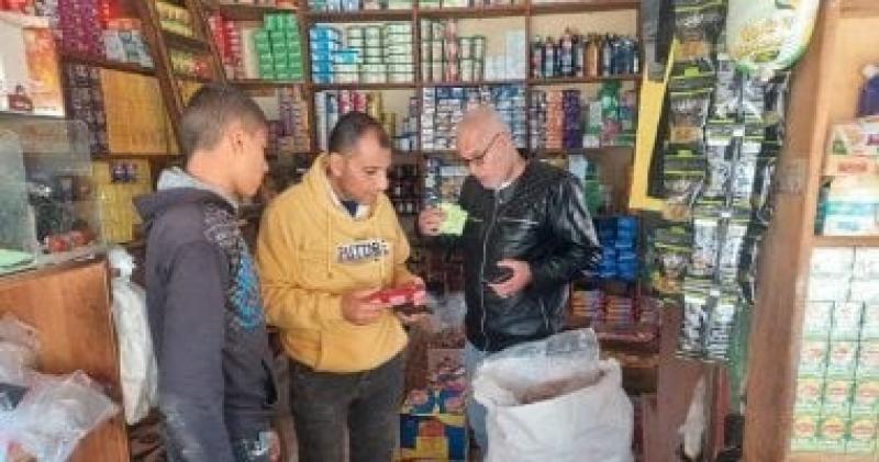 صحة سوهاج: ضبط 23 ألف عبوة مشروبات وعصائر مجهولة المصدر ومغشوشه