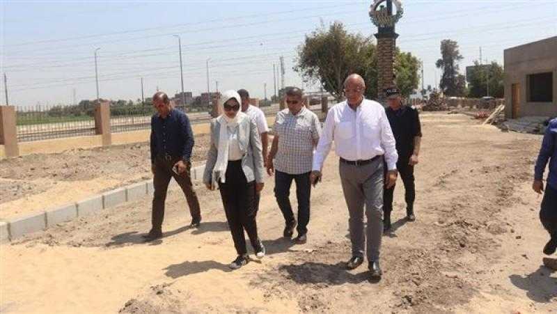 محافظ القليوبية يتابع تأهيل 5 حدائق بمدخل بنها ويوجه بإنشاء كوبري مشاة