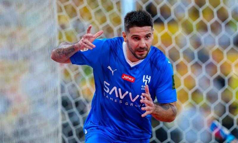 ميتروفيتش مهاجم الهلال يتطلع للفوز بلقب كأس السوبر السعودي