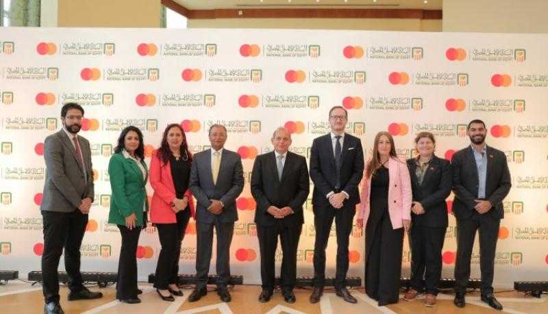 البنك الأهلي المصري يتعاون مع ماستركارد لإطلاق أول بطاقة بخاصية تلامسية Touch Card في مصر