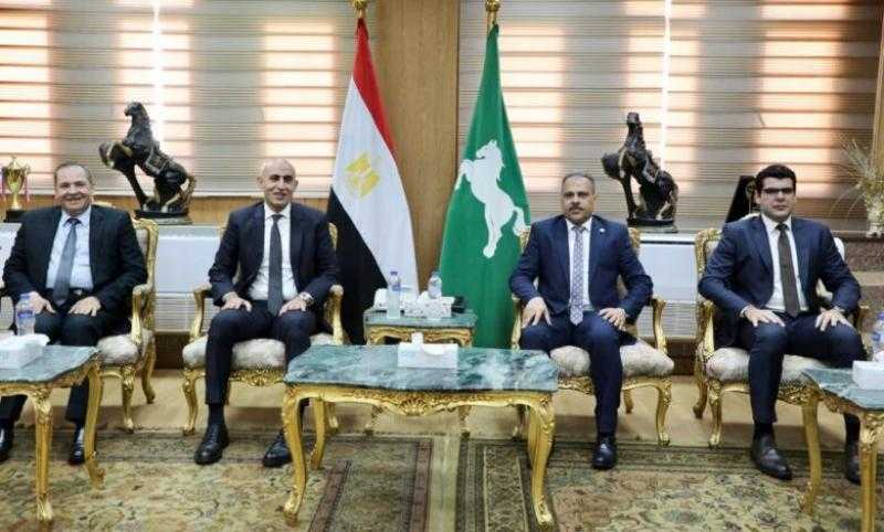 وزير التعليم يصل الشرقية لمتابعة استعدادات العام الدراسى الجديد
