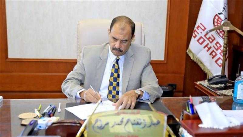 محافظ سوهاج يعتمد نتيجة الدور الثاني للشهادة الإعدادية بنسبة نجاح 93%