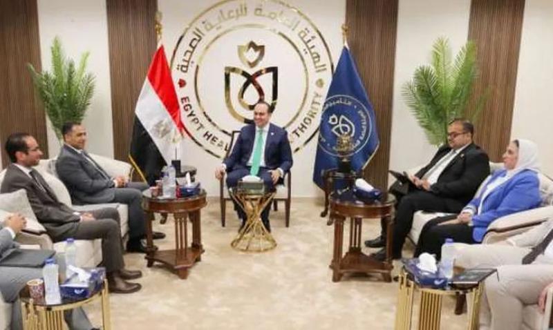 رئيس ”الرعاية الصحية” يبحث تدريب الأطباء وفنيي الأشعة مع ”سيمنس هيلث”