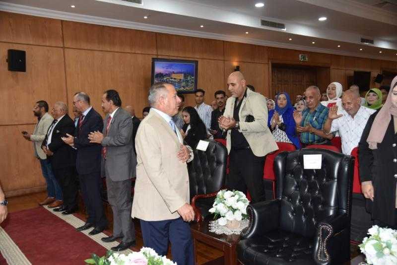 محافظ بورسعيد: يجب إشراك الشباب في المشروعات من أجل مصلحة الوطن