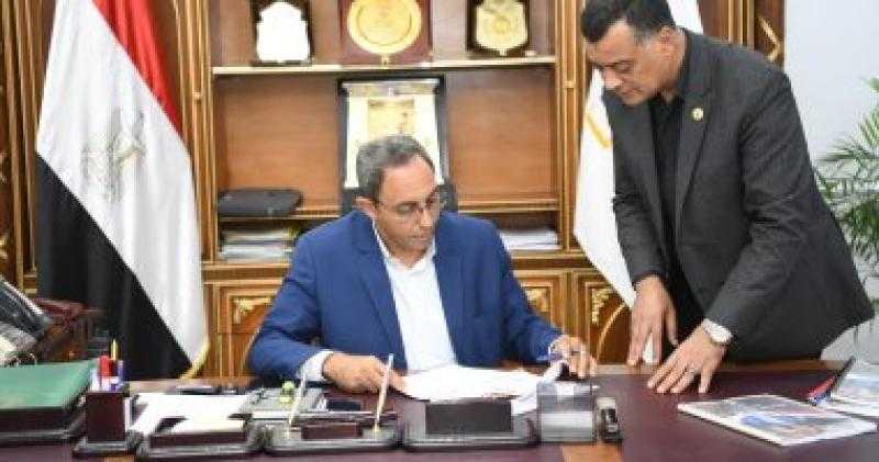 محافظ قنا يعتمد نتيجة الدور الثاني للشهادة الإعدادية بنسبة نجاح 98.85%