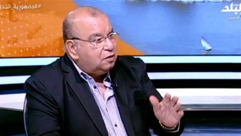 رفعت فياض: إذا استمر التعليم في السناتر فلا جدوى من المدارس