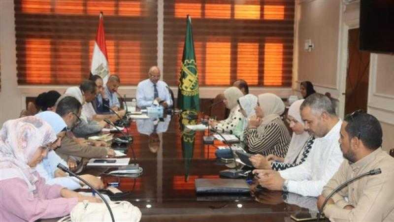 محافظ القليوبية يوجه بتسريع وتيرة العمل بملف التصالح والالتزام بالجدول الزمني