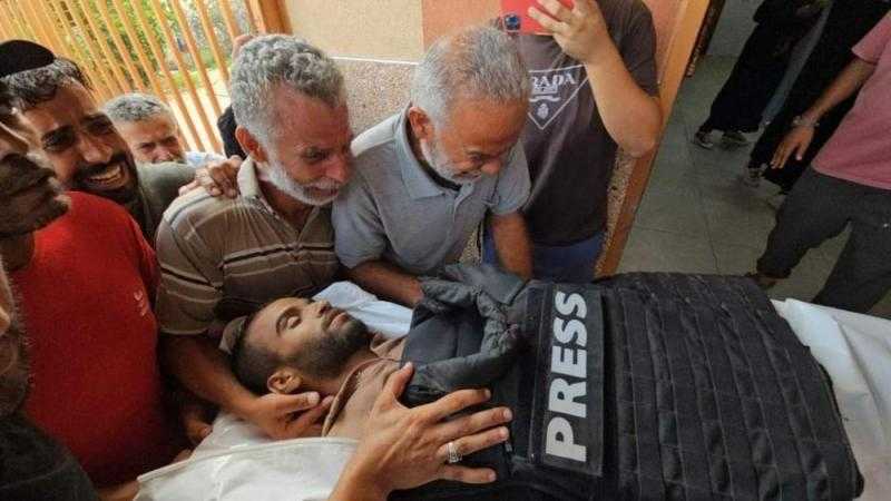 استشهاد الصحفى الفلسطينى إبراهيم محارب برصاص الاحتلال شمال خان يونس