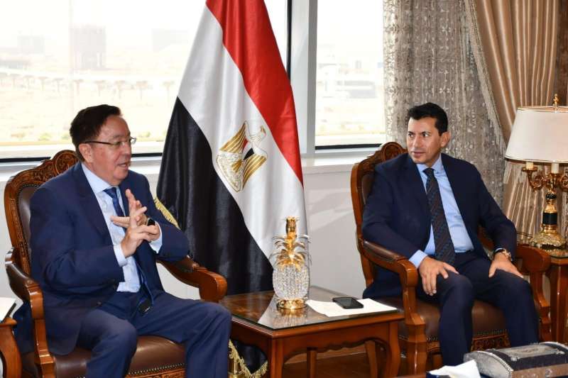 خط أحمر