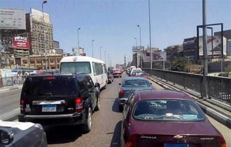 كثافات مرورية متحركة بشوارع وميادين القاهرة والجيزة