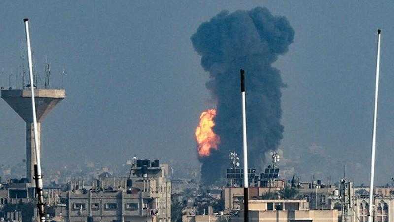 إعلام فلسطيني: تجدد إطلاق نار وقصف مدفعي يستهدف حي الزيتون