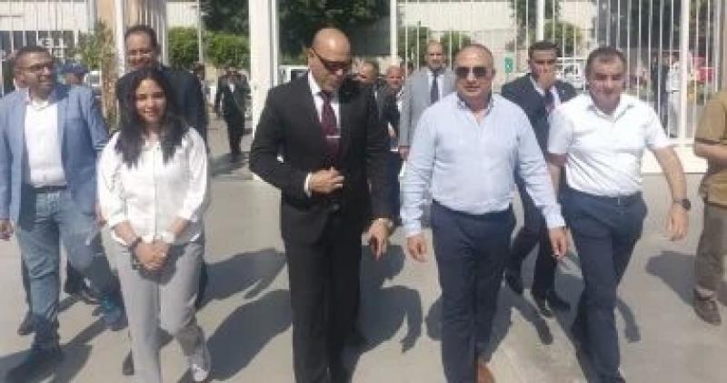 خلال تفقده المنطقة الاستثمارية بالإسكندرية.. وزير العمل يعلن توفير 3500 فرصة عمل