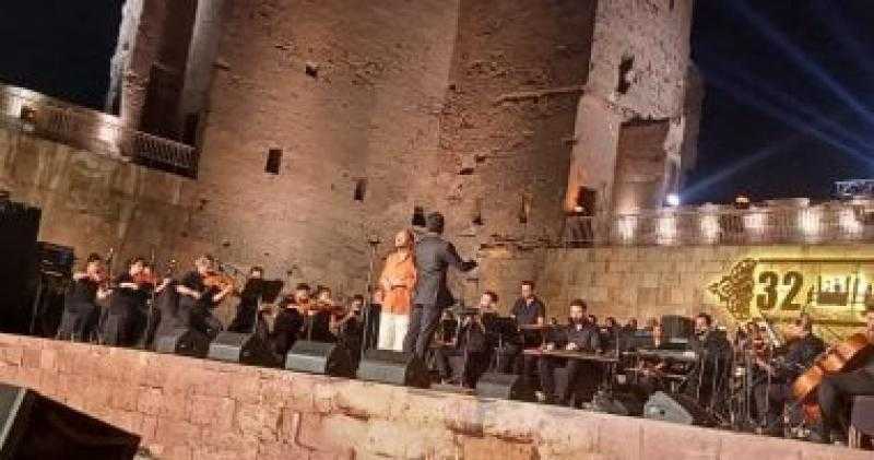 على الحجار يمتع جمهور مهرجان القلعة بأغنية الزين والزينة