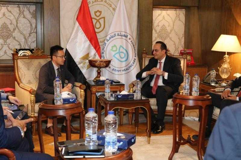 ”الرعاية الصحية”: بحث التعاون مع ”مندراي” لتطبيق الحلول المبتكرة في الرعاية الطبية عن بُعد