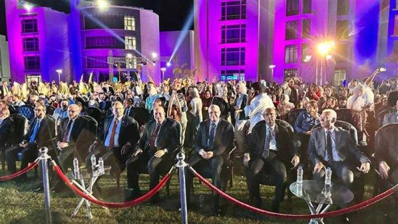 رئيس جامعة المنصورة يشهد حفل تخرج أول دفعة من فرع العلمين بالأكاديمية العربية للتكنولوجيا
