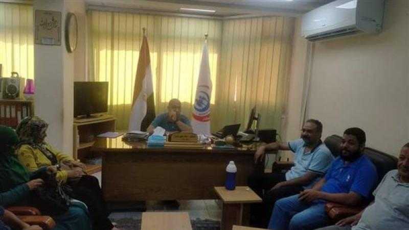 وكيل ”صحة قنا” يتابع أعمال مكافحة الأمراض المتوطنة