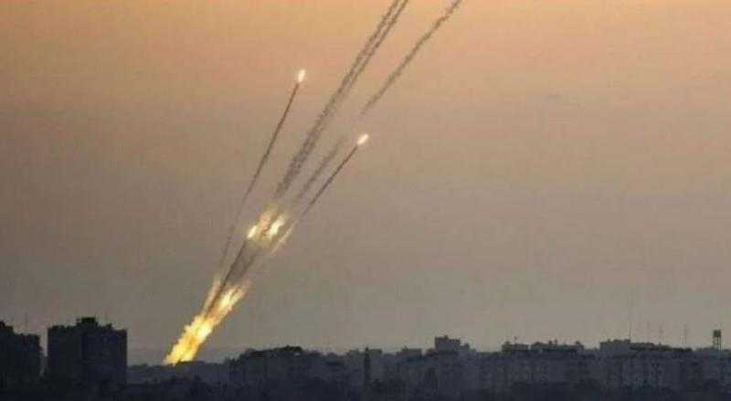 حزب الله يطلق أكثر من 100 صاروخ باتجاه إسرائيل