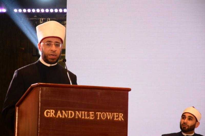 وزير الأوقاف: المرأة هي مفتاح الحياة ولبنة بناء الأوطان