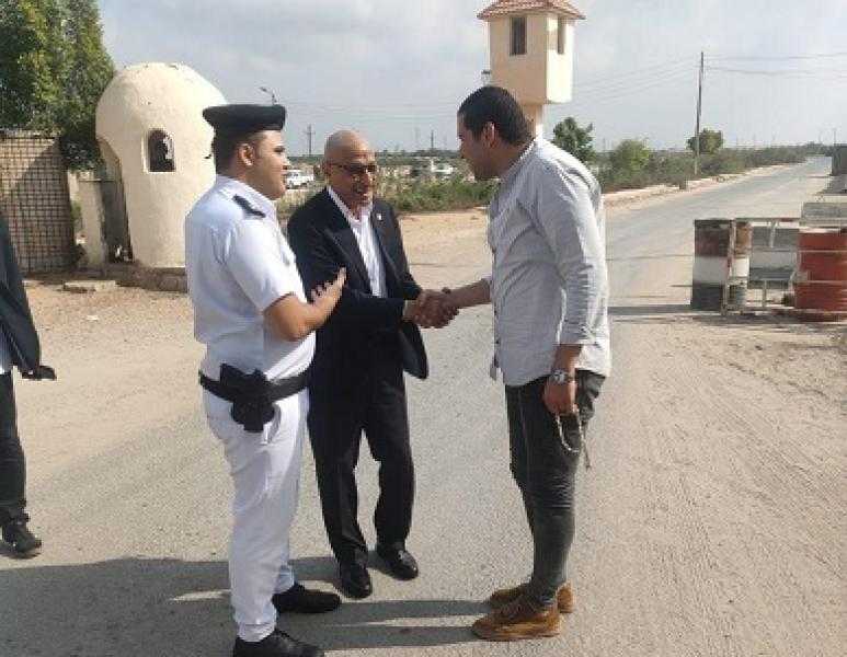 محافظ شمال سيناء يتفقد كمين بالوظة على طريق العريش - القنطرة شرق