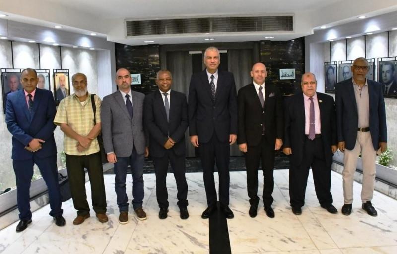 الزراعة تتابع ملف الاستثمار والإرشاد والميكنة وأصول الهيئة في أسوان