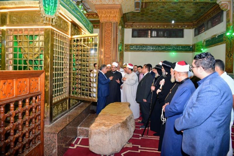 محافظ الدقهلية ومدير الأمن يشاركان باحتفال مولد مارجرجس ويزوران مقام ابن أبي بكر الصديق.. صور