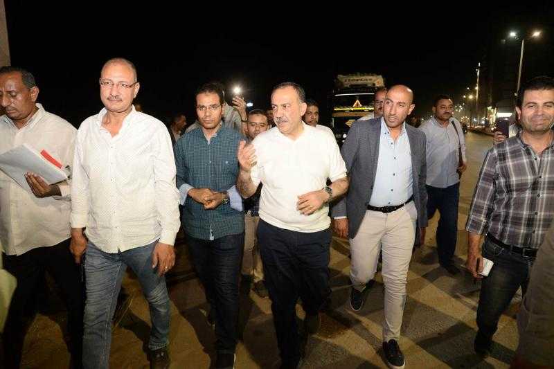 محافظ أسيوط يوجه بإزالة حديقة ترعة عبداللاه بالمعلمين وضمها للشارع لتسهيل الحركة المرورية