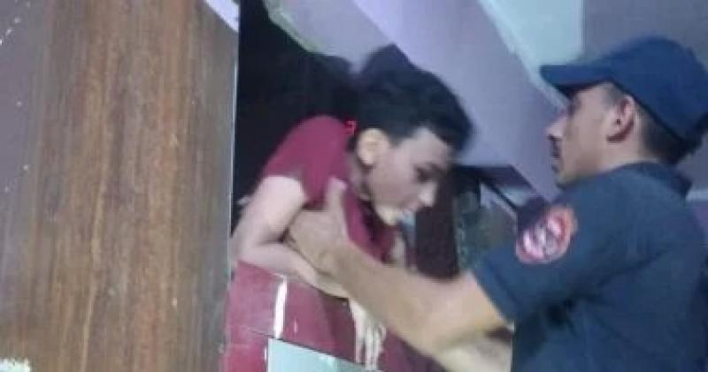 الحماية المدنية بالوادى الجديد تنقذ طفلا محتجزا داخل أسانسير